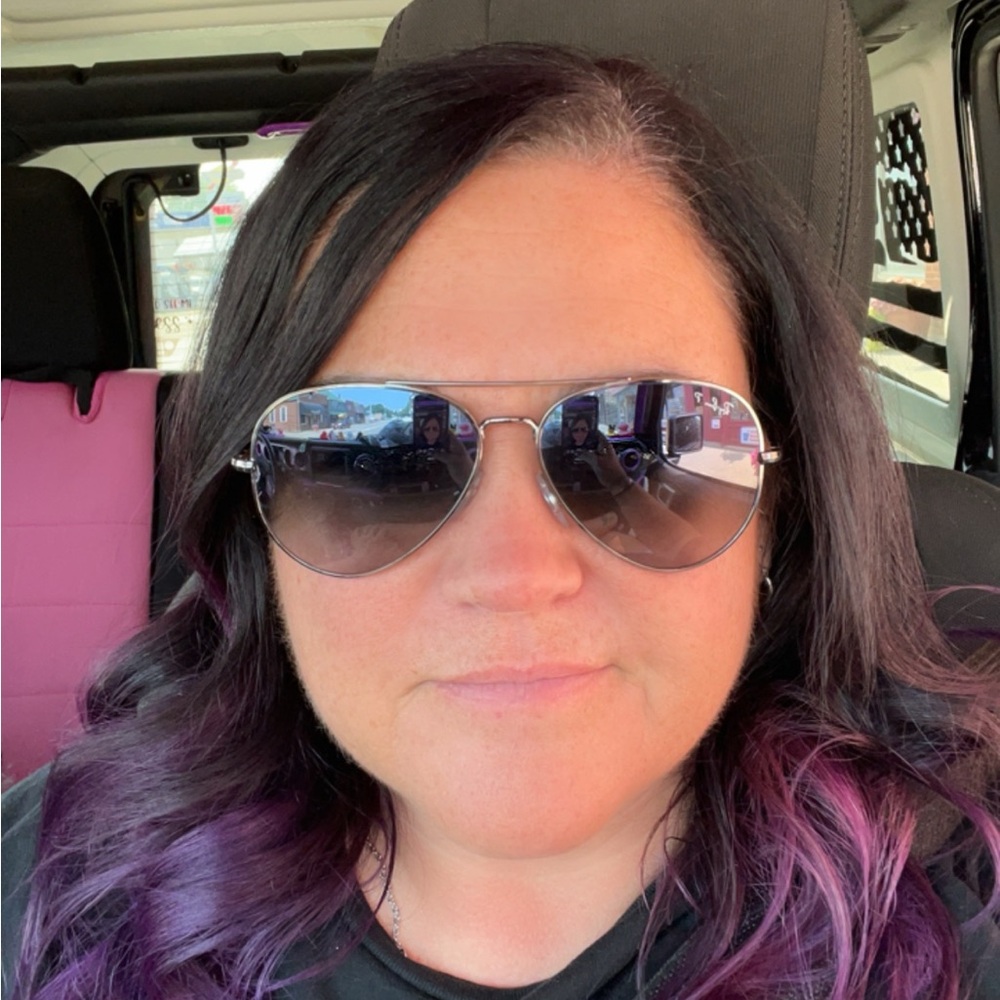 Meet your Posher, Dana